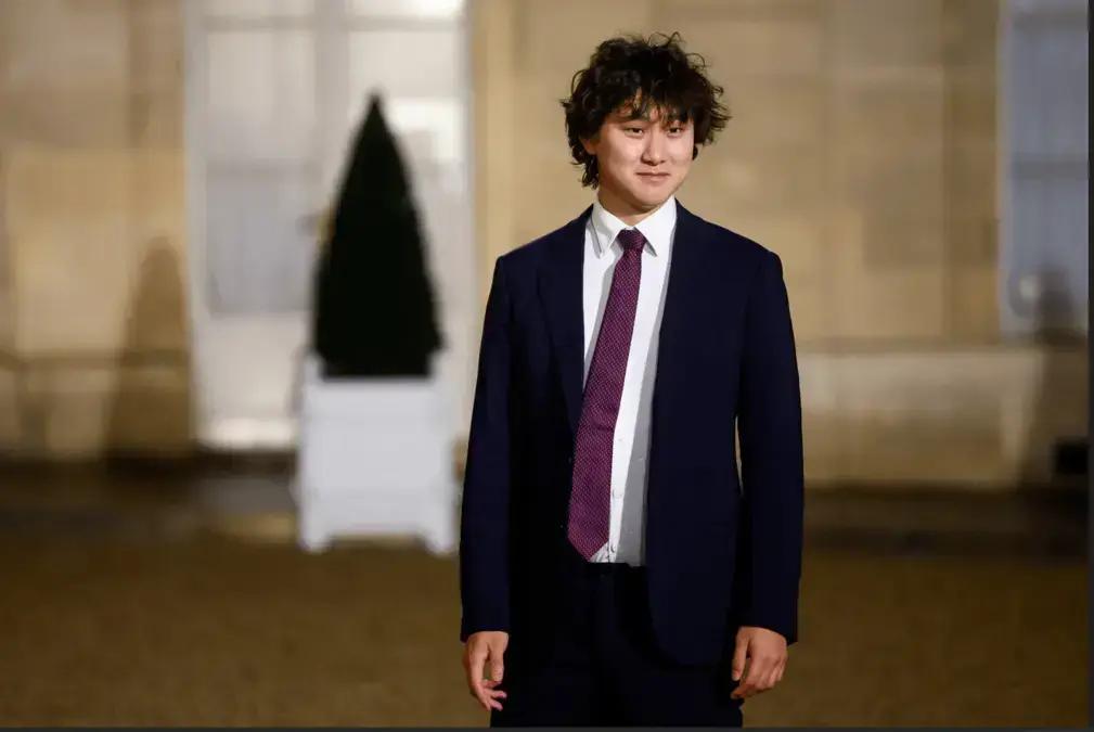 Bilionário guerra IA