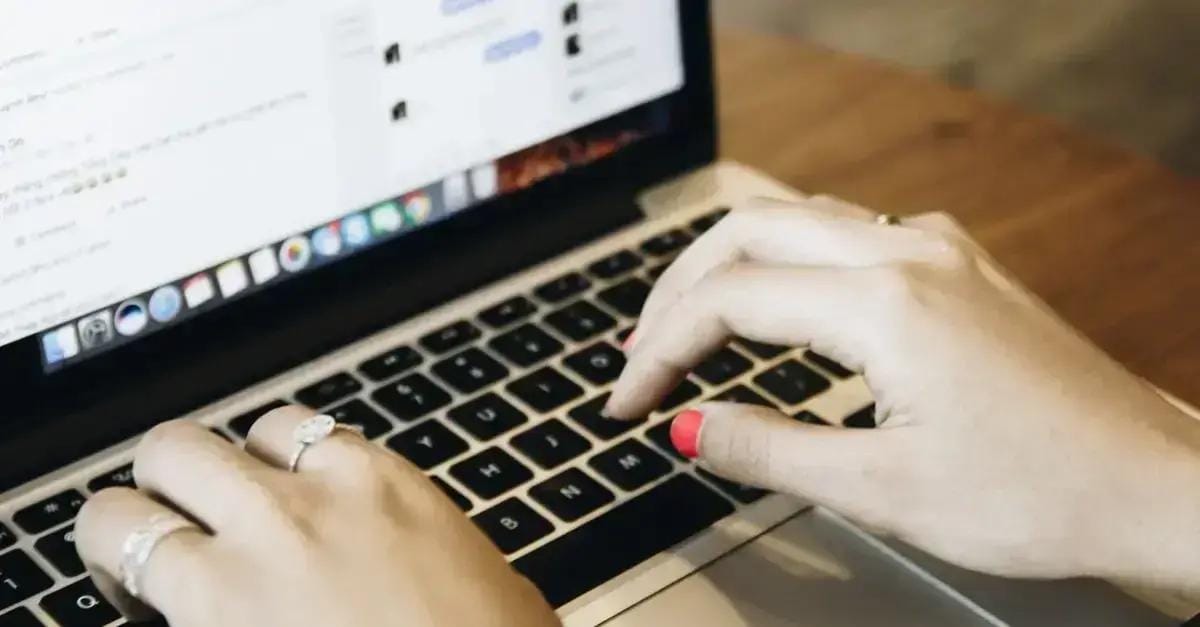 Demissões por redes sociais