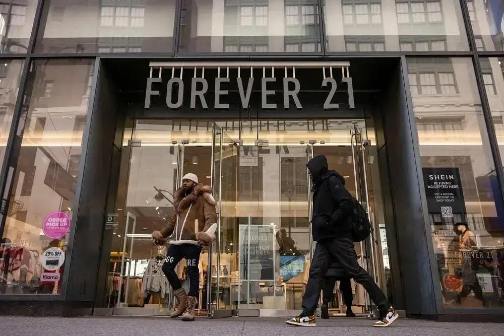Fechar lojas da Forever 21