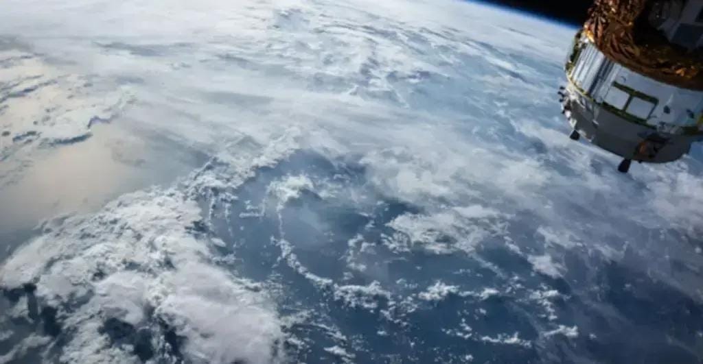 Internet via satélite