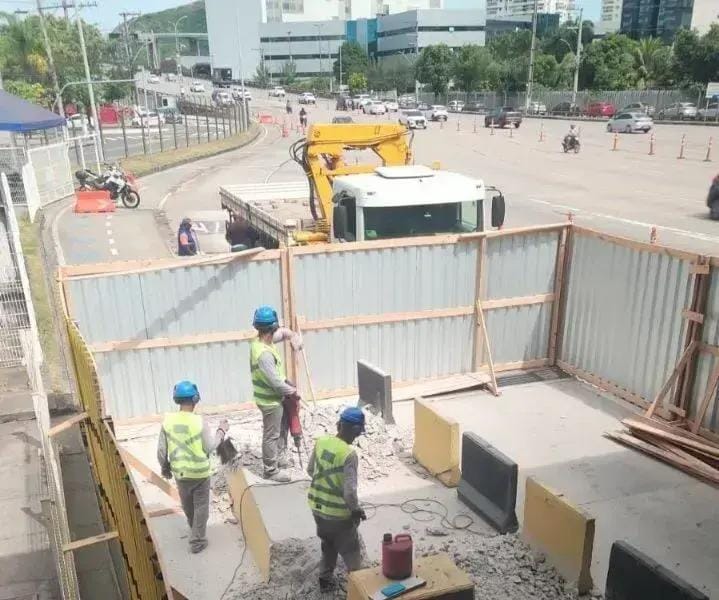 Retirada muretas Terceira Ponte