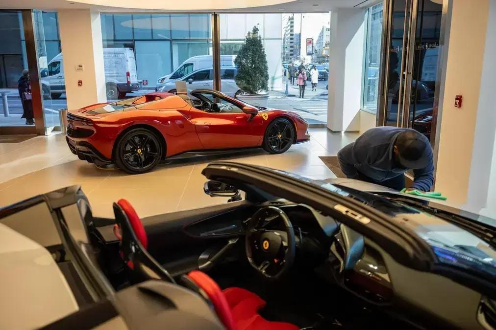 Venda de ações da Ferrari
