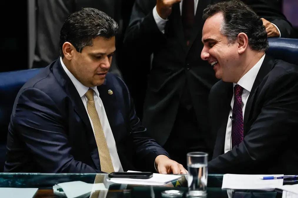 Volta de Alcolumbre Senado