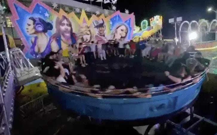 Acidente em parque de diversões