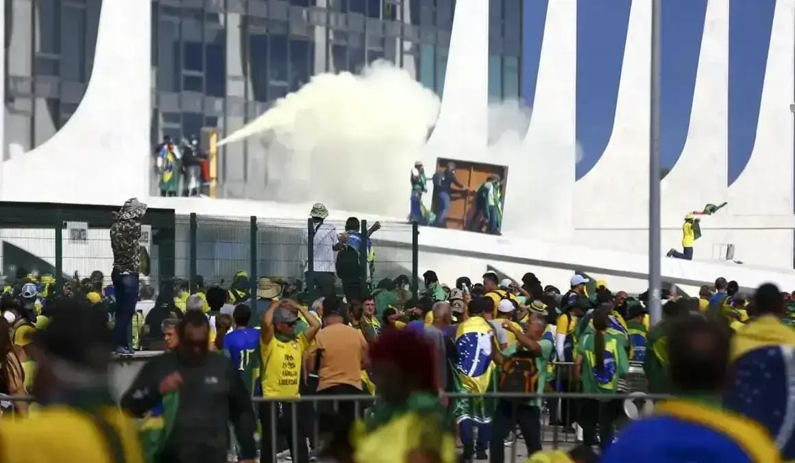 Anistia atos 8 de janeiro