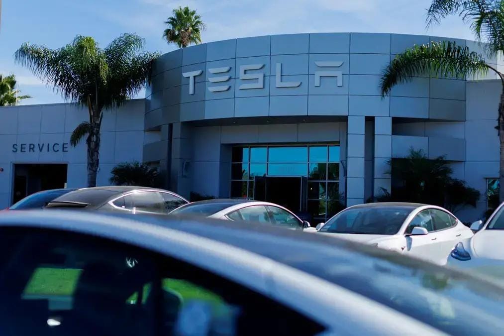 Ataques contra a Tesla