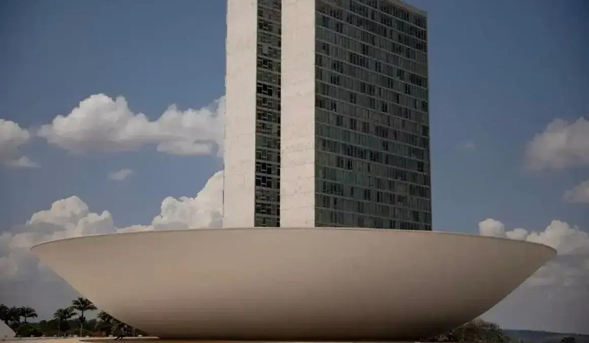 Homem armado na Câmara
