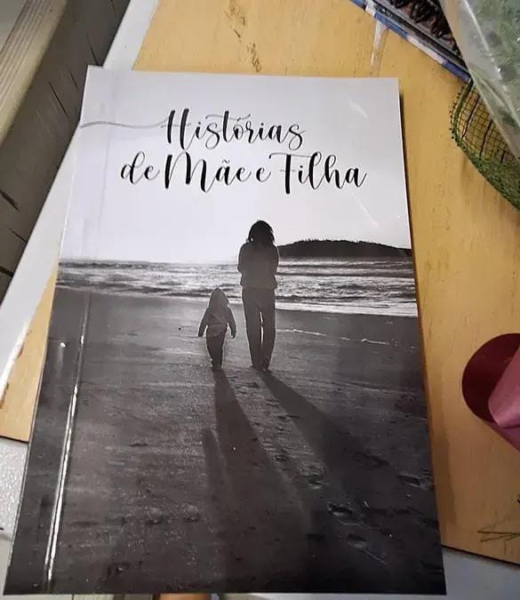 Livro histórias de mães e filhas