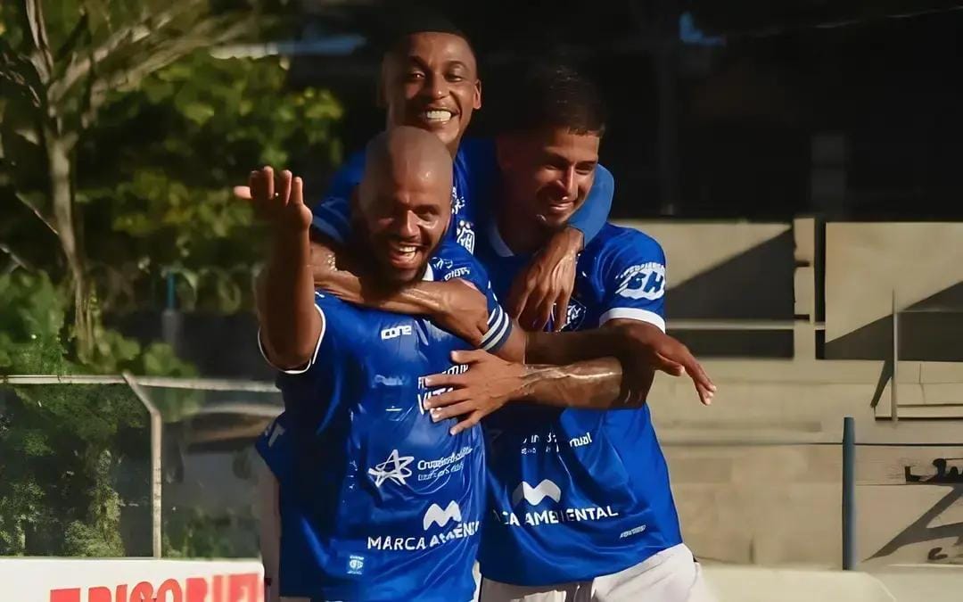 Tony volta ao Vitória