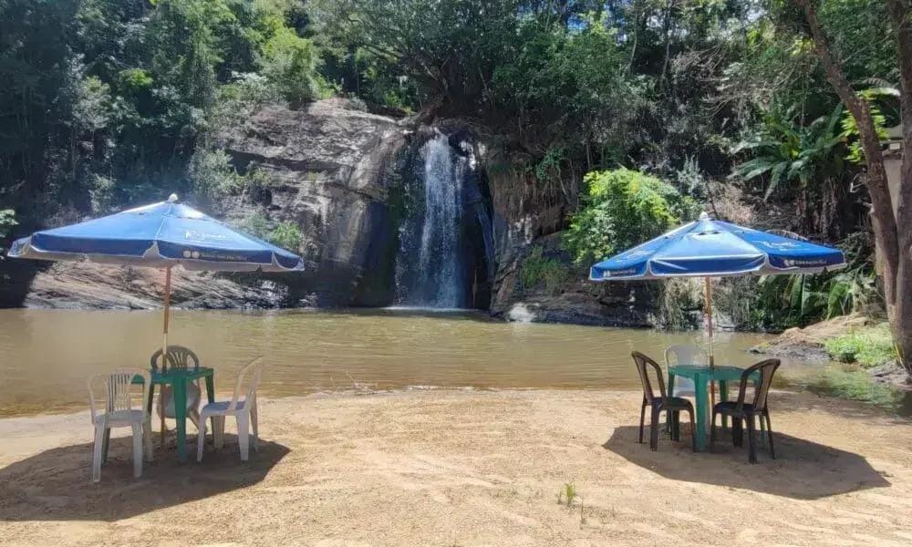 Viagem de trem Resplendor