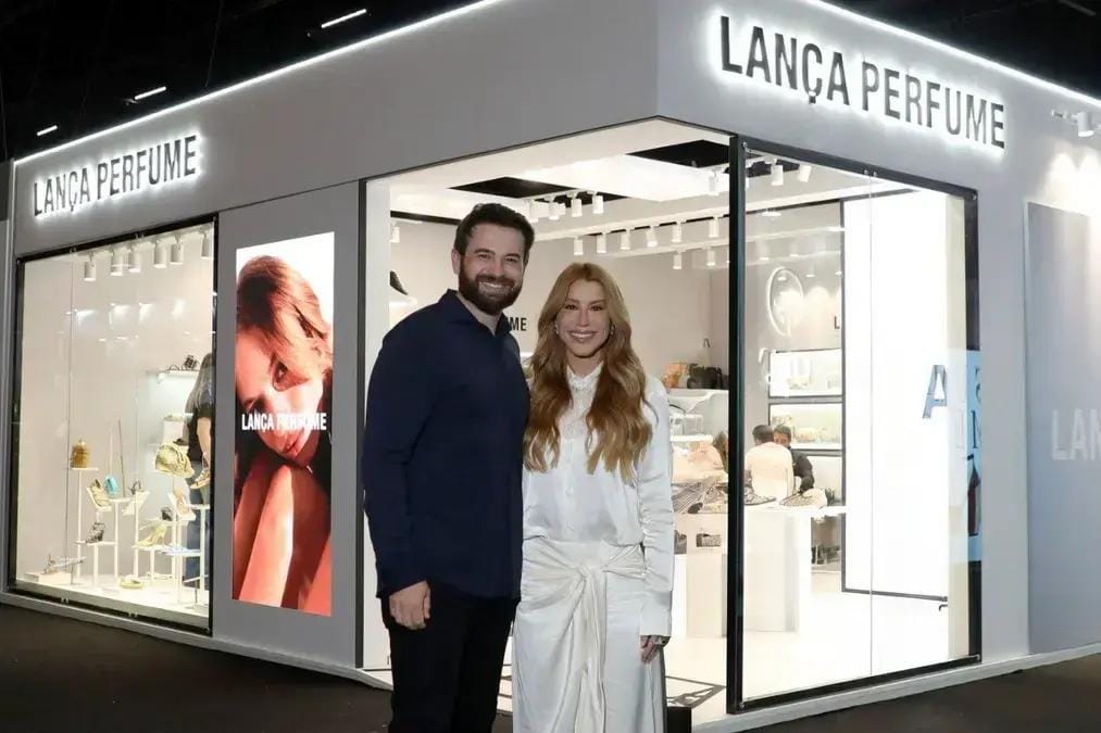 Lança Perfume calçados e bolsas