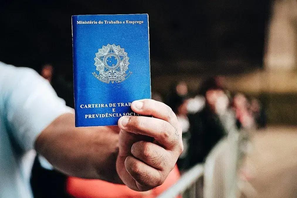 Taxa de desemprego Brasil 2025