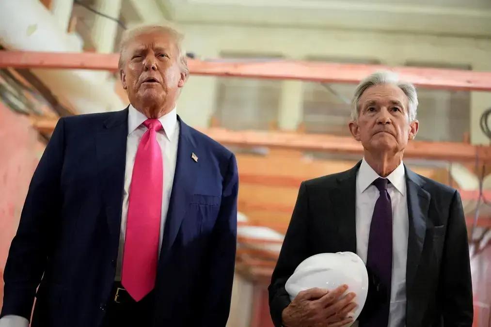 Pressão para Powell renunciar