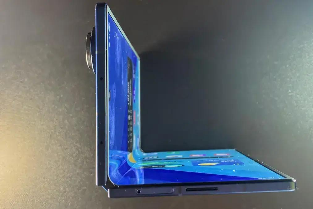 Celulares dobráveis em 2025