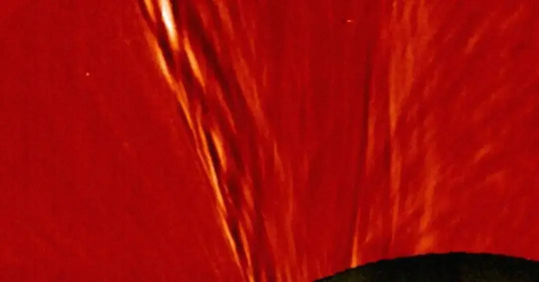 Explosão na superfície do Sol