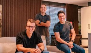 Starian anuncia primeiro M&A