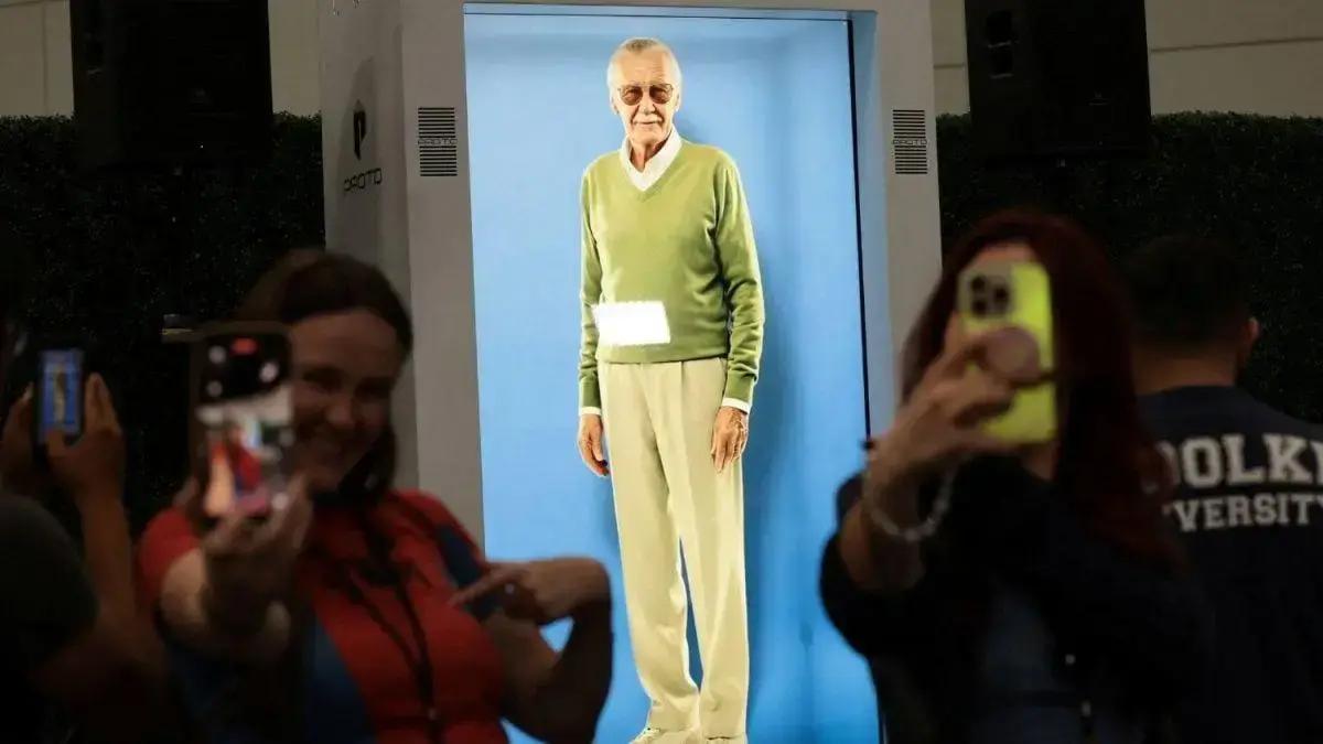 Holograma de Stan Lee