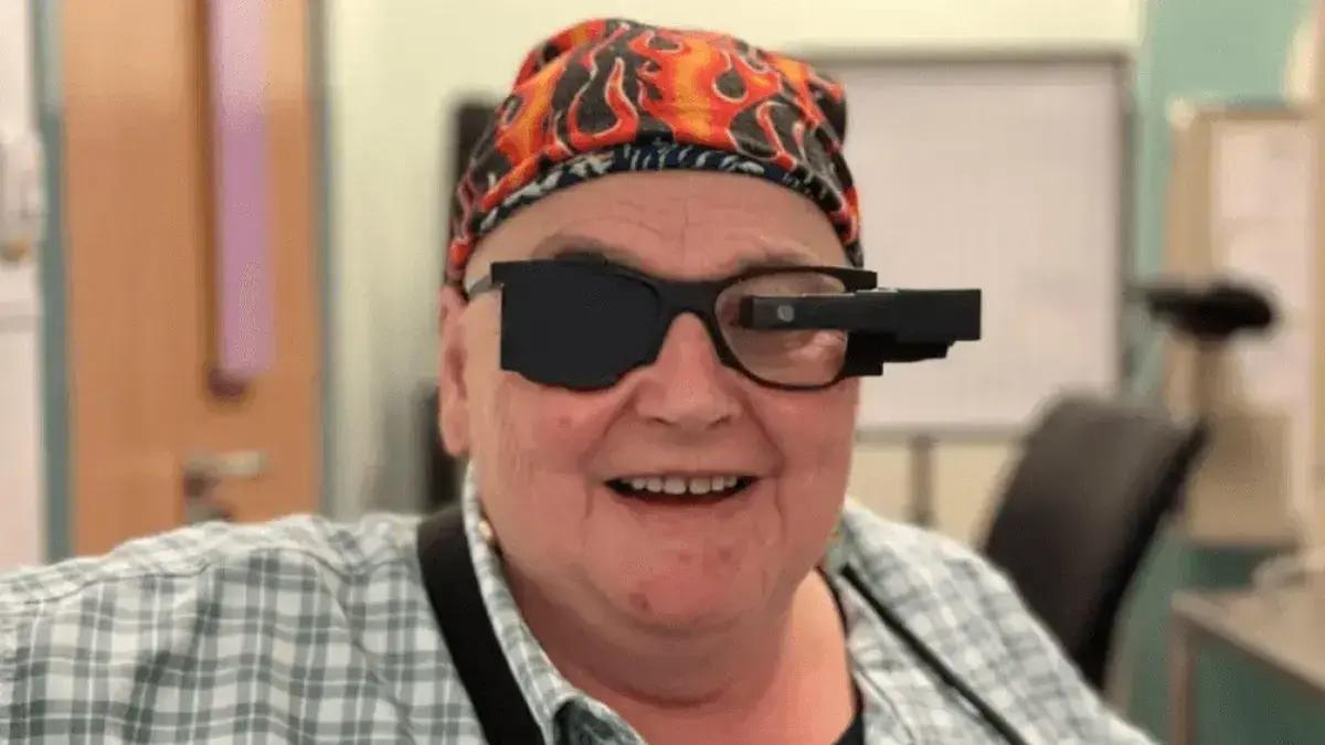 Implante para atrofia geográfica