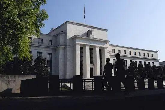 Riscos de baixa para o emprego