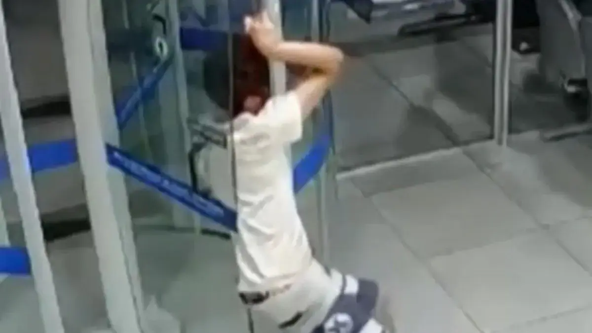 Arrombamento de agência bancária