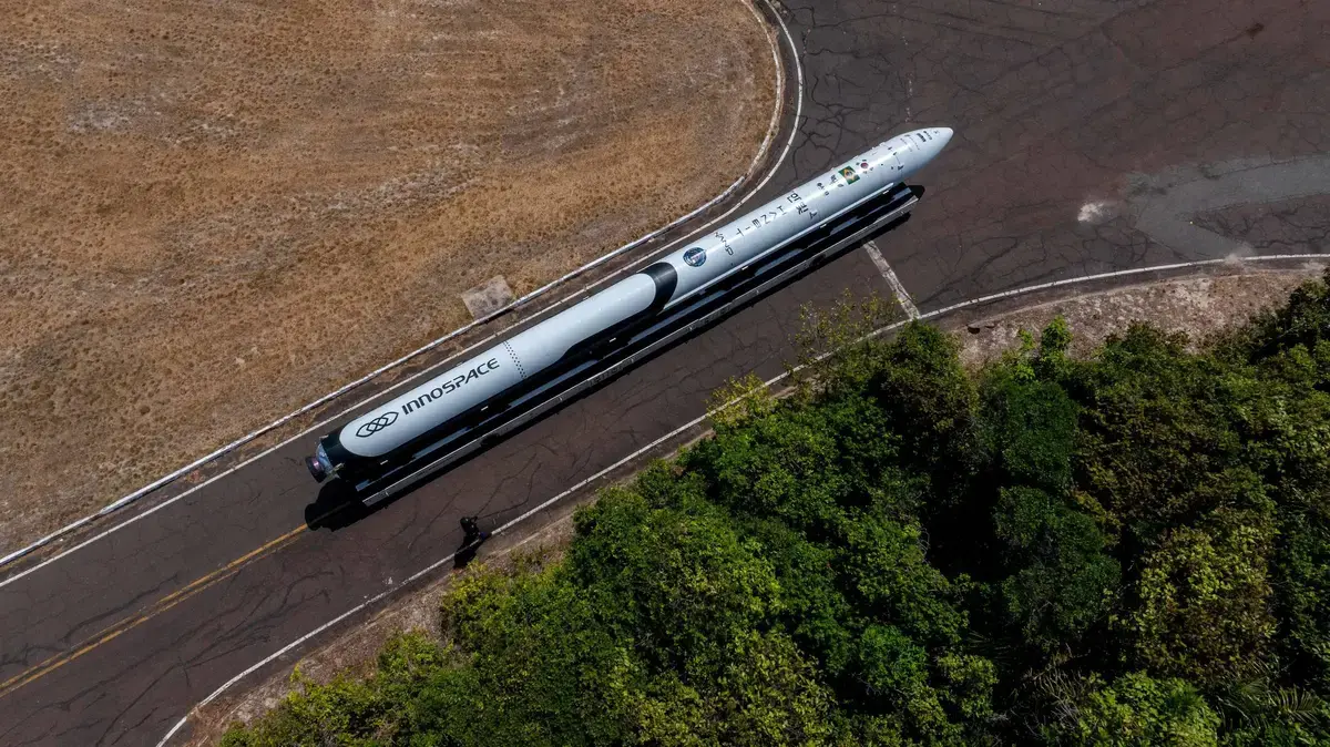 Lançamento de satélites à órbita